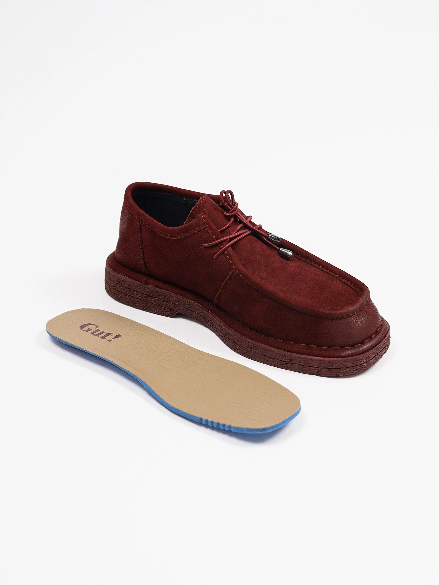 Лоферы бордового цвета на низком каблуке